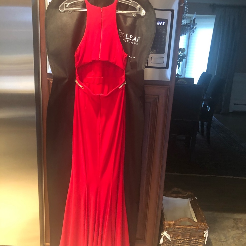RED DRESS BOUTIQUE - Picture 8 of 9